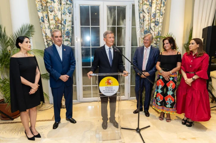 Presidente-Abinader-asiste-a-despedida-del-embajador-de-Espana-en-RD-728x485
