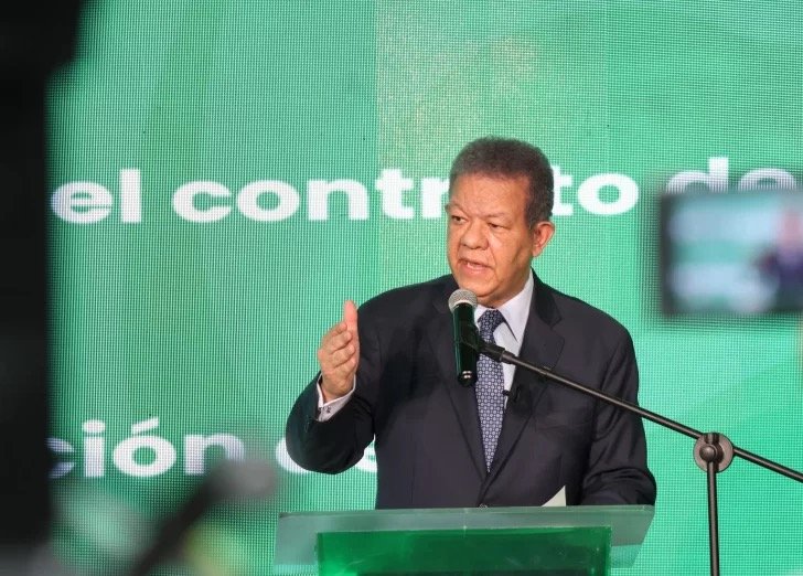 Leonel-Fernandez-arremete-contra-el-gobierno-de-Abinader-por-escandalo-del-INTRANT-728x522